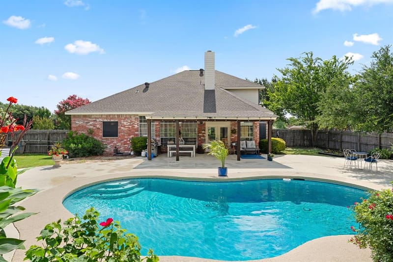1110 Hampshire Drive, Waxahachie TX 75165 - Photo 6