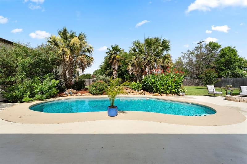 1110 Hampshire Drive, Waxahachie TX 75165 - Photo 5