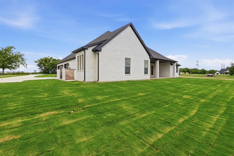 6132 County Road 1229, Godley TX 76044 - Photo 35