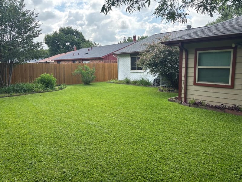10207 Sweet Gum Street, Dallas TX 75249 - Photo 22