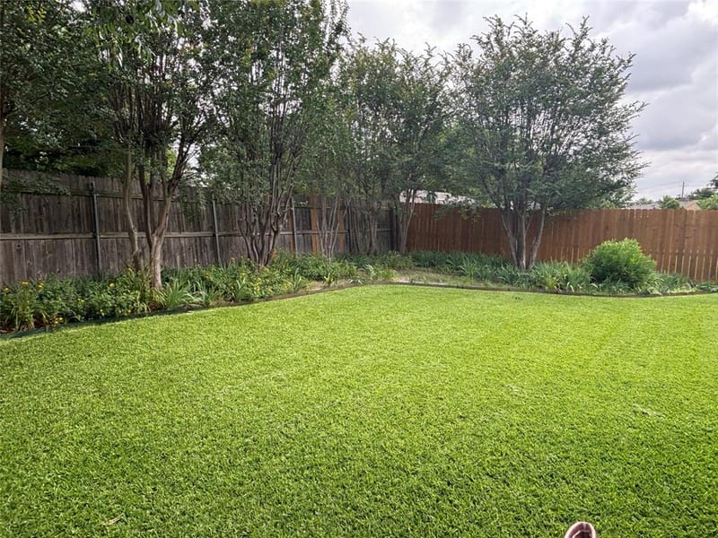 10207 Sweet Gum Street, Dallas TX 75249 - Photo 28