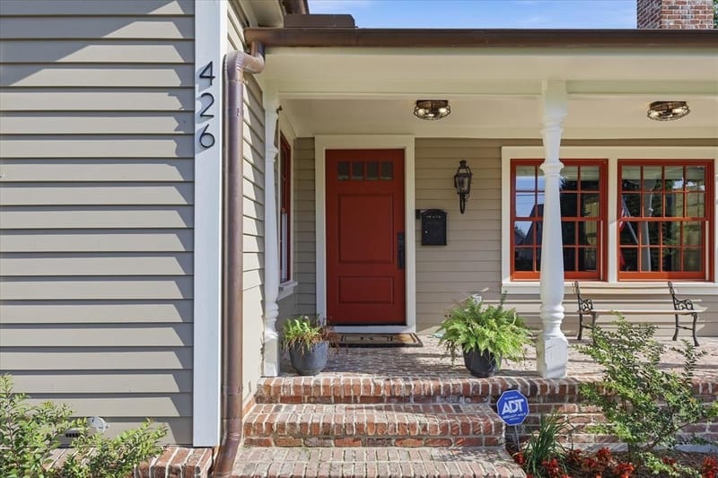 426 E Texas Street, Grapevine TX 76051 - Photo 2