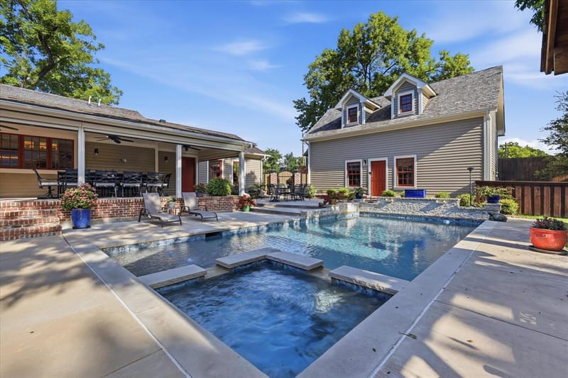 426 E Texas Street, Grapevine TX 76051 - Photo 28