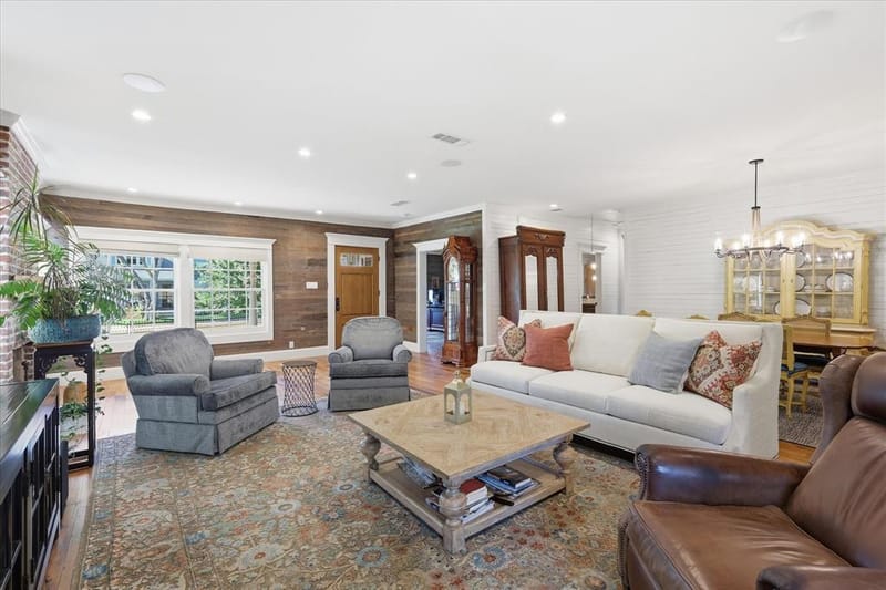 426 E Texas Street, Grapevine TX 76051 - Photo 5