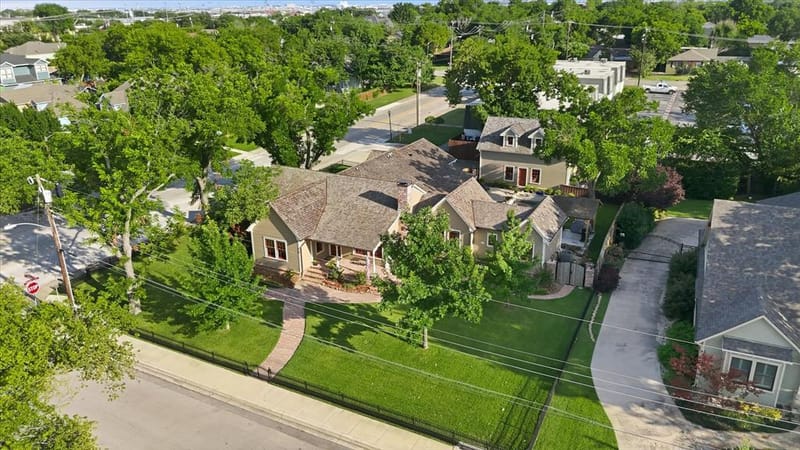 426 E Texas Street, Grapevine TX 76051 - Photo 37