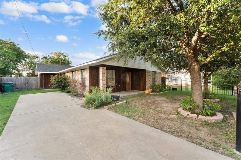 311 E 9th Street, Ferris TX 75125 - Photo 7