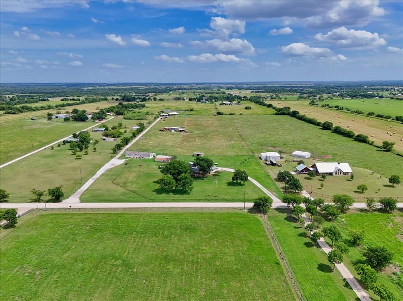 1524 County Road 1107B, Cleburne TX 76031 - Photo 38