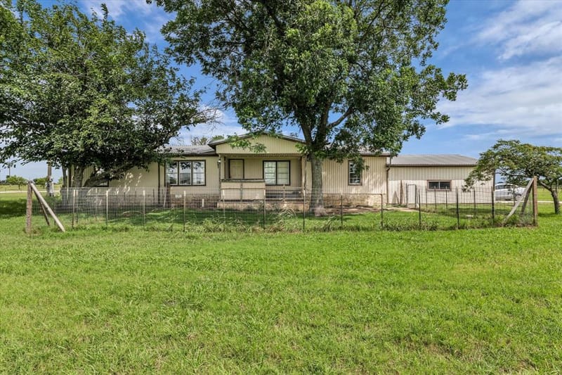 1524 County Road 1107B, Cleburne TX 76031 - Photo 4