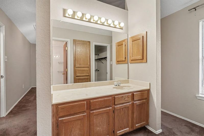 6210 Valley Forge Court, Arlington TX 76002 - Photo 12