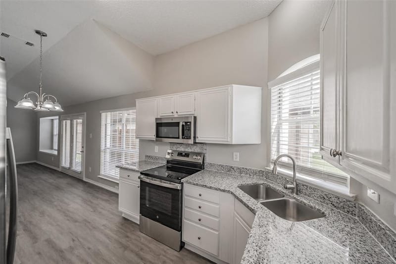 3232 Rosebank Drive, Dallas TX 75228 - Photo 10