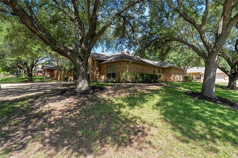 11001 Ridge Point Drive, Woodway TX 76712 - Photo 2