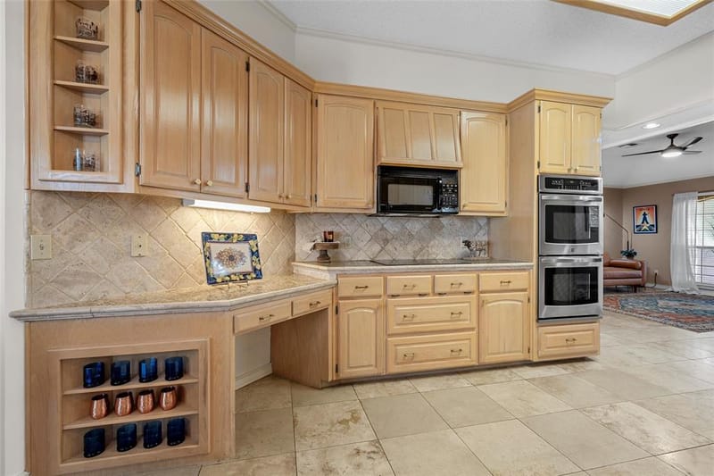 11001 Ridge Point Drive, Woodway TX 76712 - Photo 12