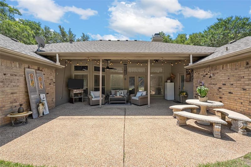 11001 Ridge Point Drive, Woodway TX 76712 - Photo 32