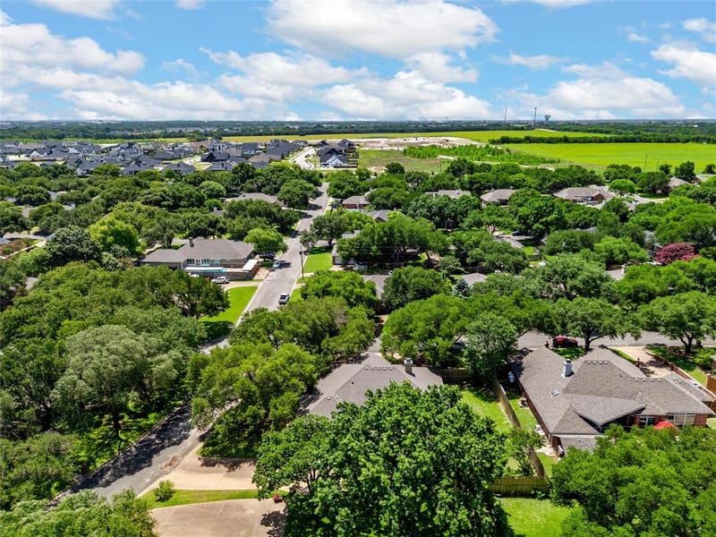 11001 Ridge Point Drive, Woodway TX 76712 - Photo 37
