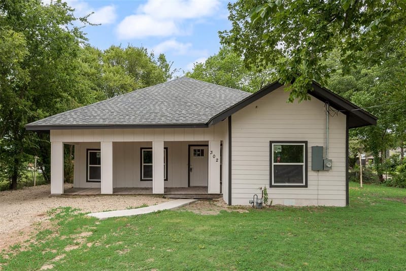 302 Newsom Road, Mesquite TX 75149 - Photo 2