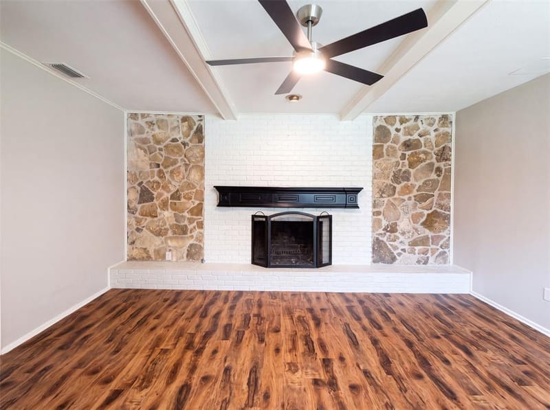 1618 Woodcrest Lane, Carrollton TX 75006 - Photo 3