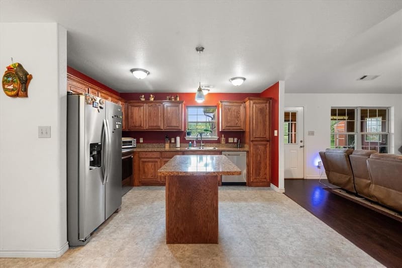 123 Clubhouse Drive, Corsicana TX 75109 - Photo 7