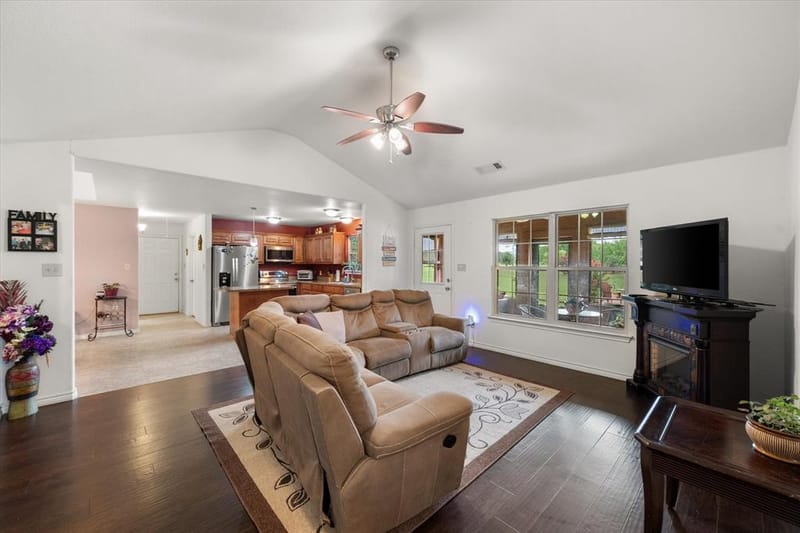 123 Clubhouse Drive, Corsicana TX 75109 - Photo 10