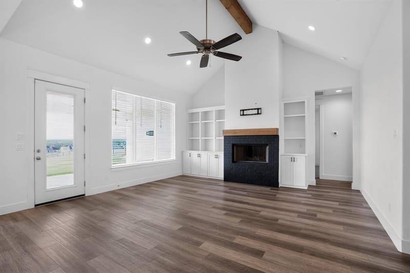 1040 Agnes N, Springtown TX 76082 - Photo 6