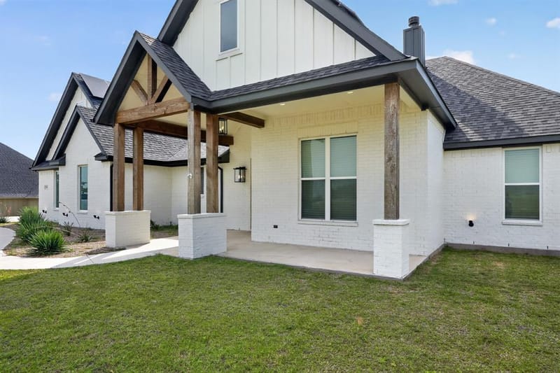 1040 Agnes N, Springtown TX 76082 - Photo 3