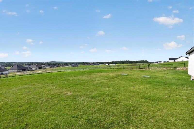 1040 Agnes N, Springtown TX 76082 - Photo 38