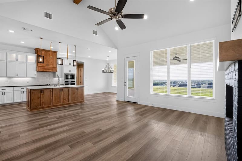 1040 Agnes N, Springtown TX 76082 - Photo 8