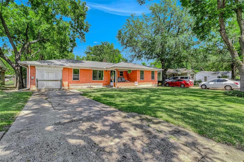 112 Oak Drive, Terrell TX 75160 - Photo 2