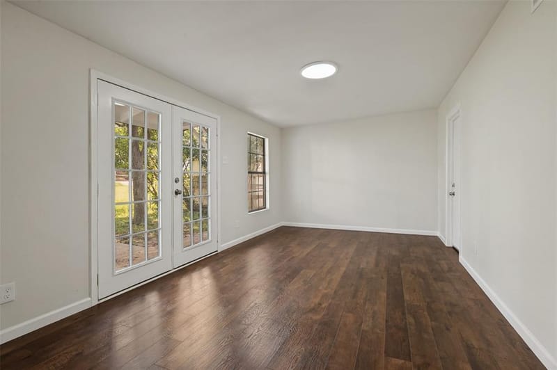 3811 Rolinda Drive, Dallas TX 75211 - Photo 13