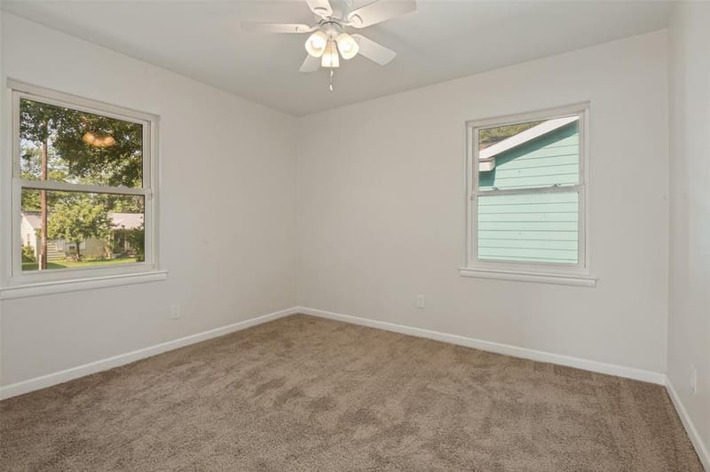 3811 Rolinda Drive, Dallas TX 75211 - Photo 15