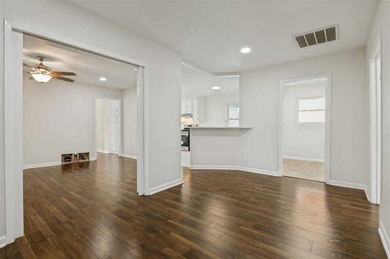 3811 Rolinda Drive, Dallas TX 75211 - Photo 8