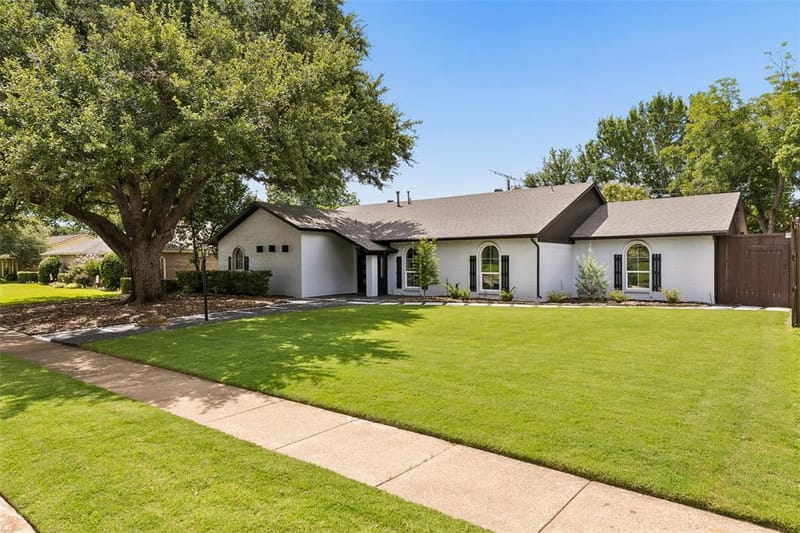 6724 Leameadow Drive, Dallas TX 75248 - Photo 3