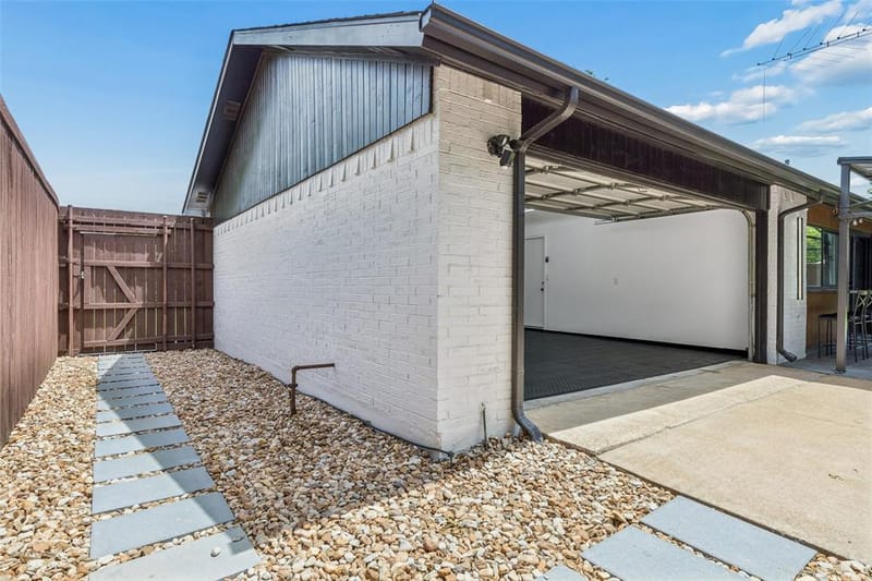 6724 Leameadow Drive, Dallas TX 75248 - Photo 32