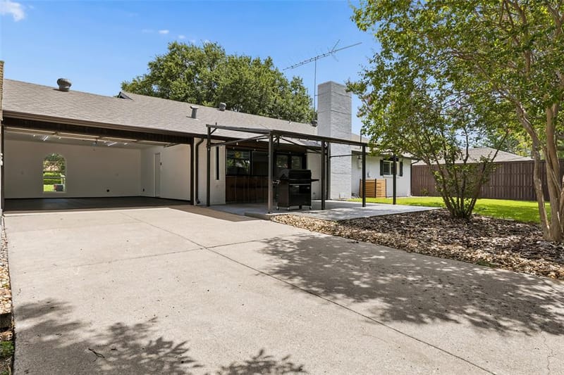 6724 Leameadow Drive, Dallas TX 75248 - Photo 31
