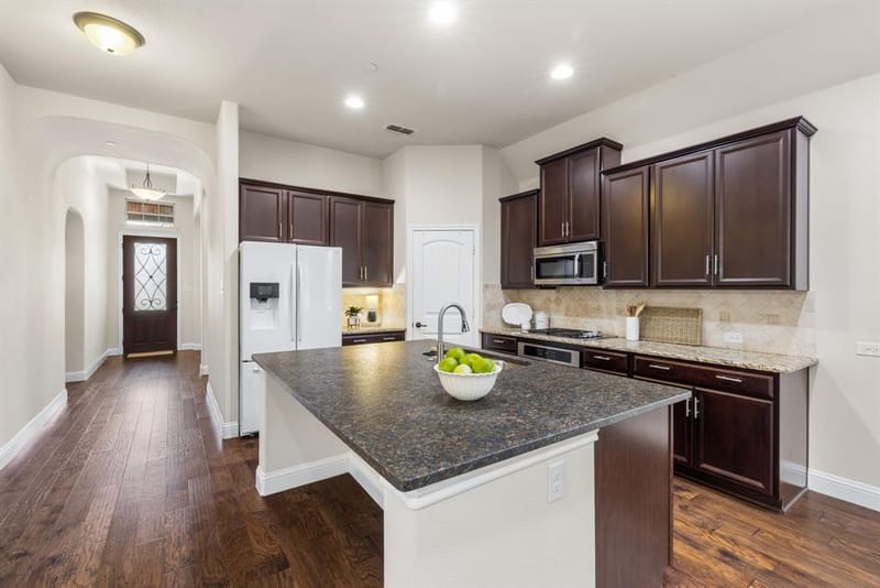 8641 Gracewood Drive, McKinney TX 75070 - Photo 3