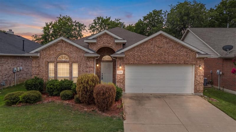 2208 Priscella Drive, Fort Worth TX 76131 - Photo 2