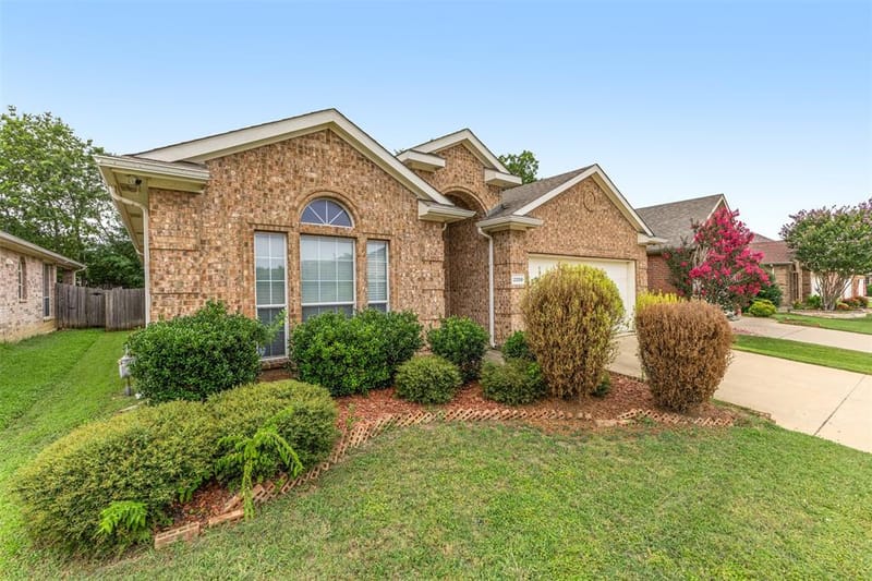 2208 Priscella Drive, Fort Worth TX 76131 - Photo 3