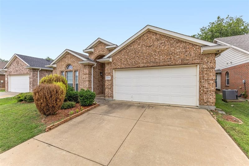 2208 Priscella Drive, Fort Worth TX 76131 - Photo 4