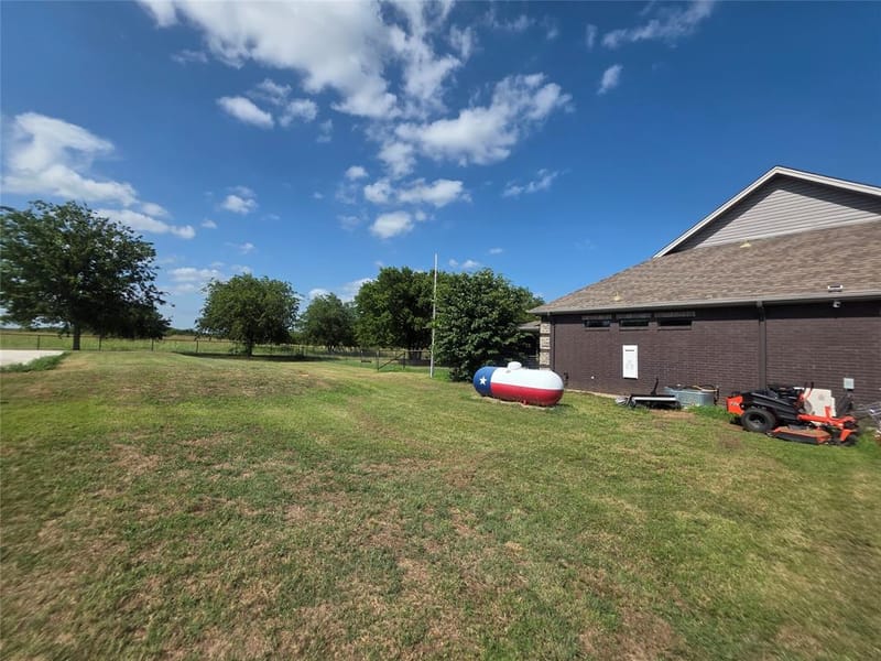 204 Jermyn Road, Jermyn TX 76459 - Photo 4