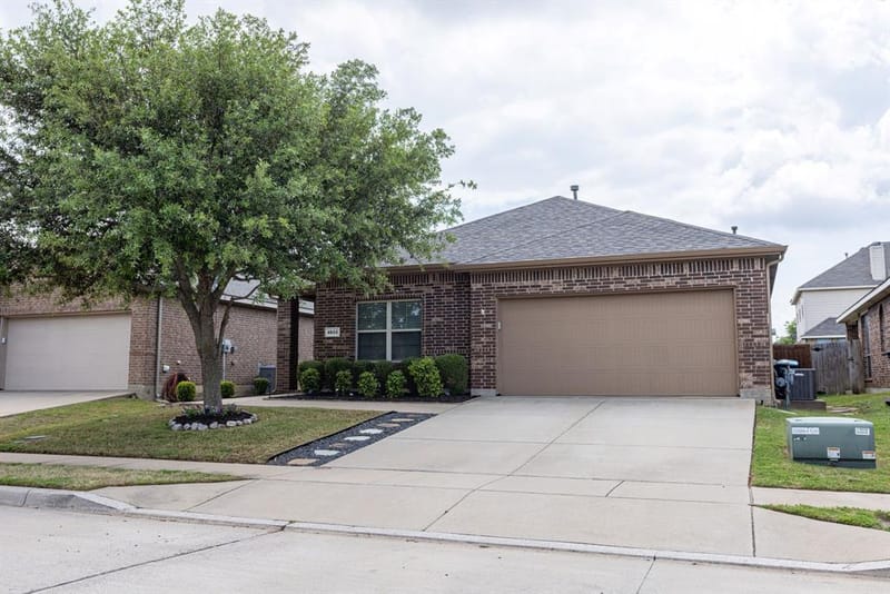 4833 Elkhart Drive, Fort Worth TX 76036 - Photo 2