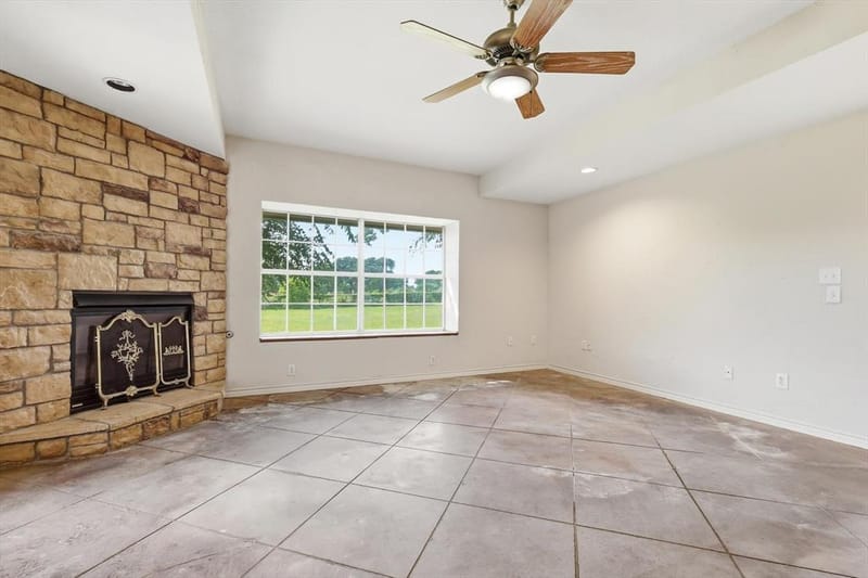 12190 Bell Road, Pilot Point TX 76258 - Photo 20