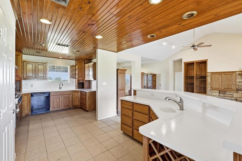 12190 Bell Road, Pilot Point TX 76258 - Photo 15