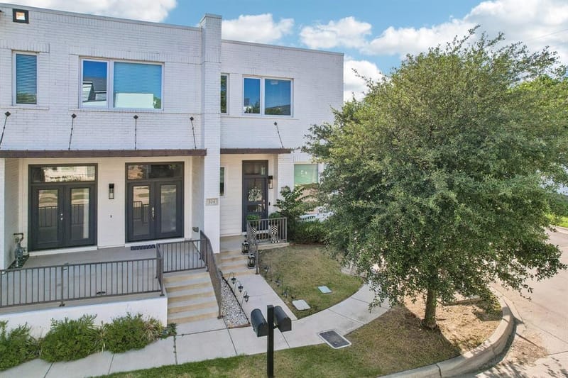 322 Templeton Drive, Fort Worth TX 76107 - Photo 2