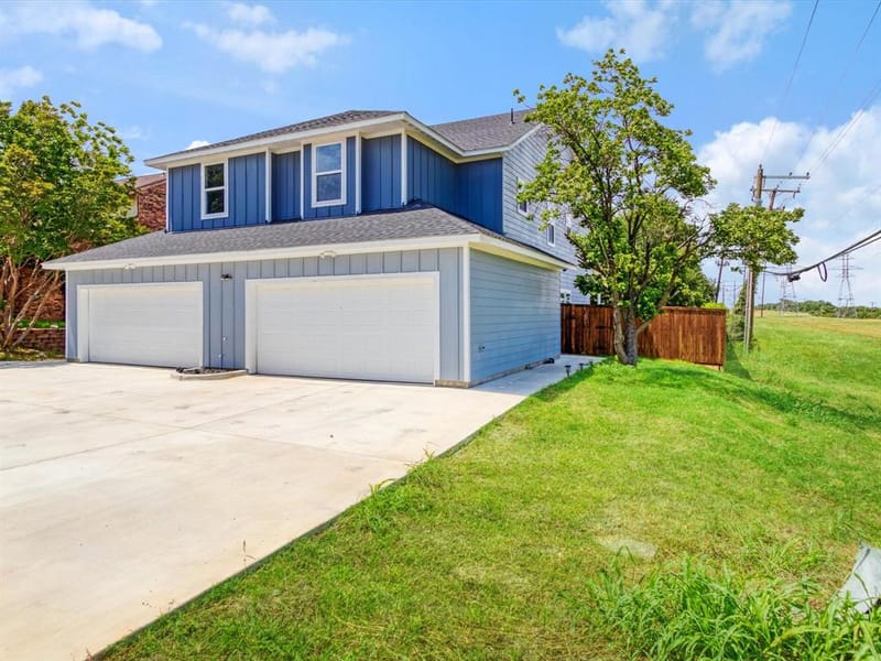 6223 Post Oak Terrace, Fort Worth TX 76112 - Photo 2