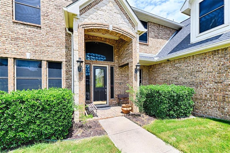 415 Breezeway Court, Cedar Hill TX 75104 - Photo 2
