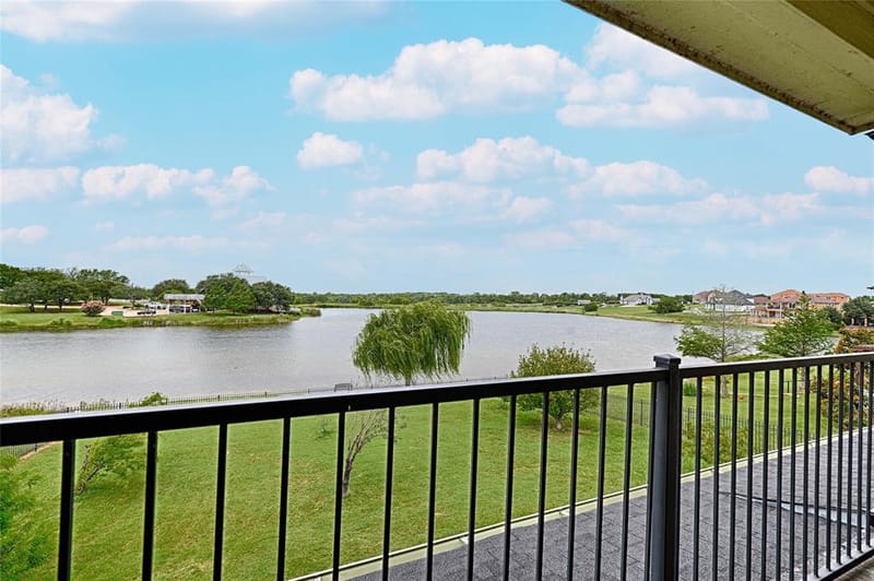 415 Breezeway Court, Cedar Hill TX 75104 - Photo 32