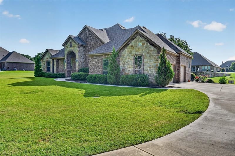 197 Ellis Creek Drive, Weatherford TX 76085 - Photo 3