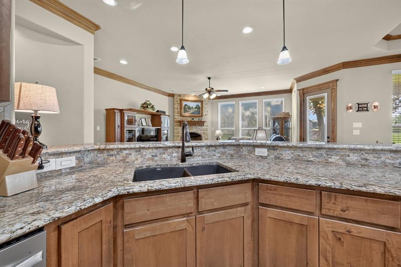 197 Ellis Creek Drive, Weatherford TX 76085 - Photo 10