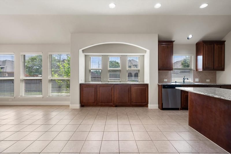 6633 Meadow Glen Drive, Midlothian TX 76065 - Photo 12