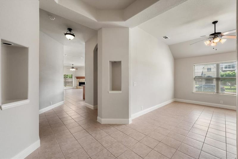 6633 Meadow Glen Drive, Midlothian TX 76065 - Photo 5