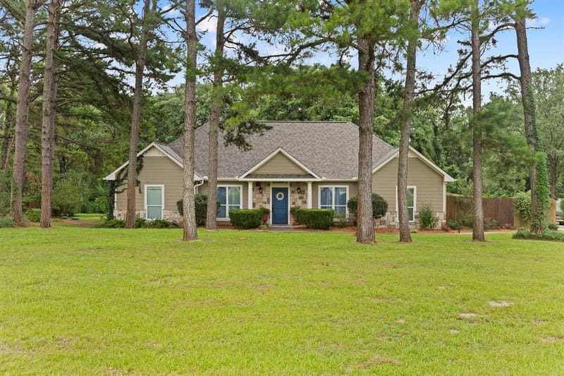 16702 Meadow Crest Drive, Lindale TX 75771